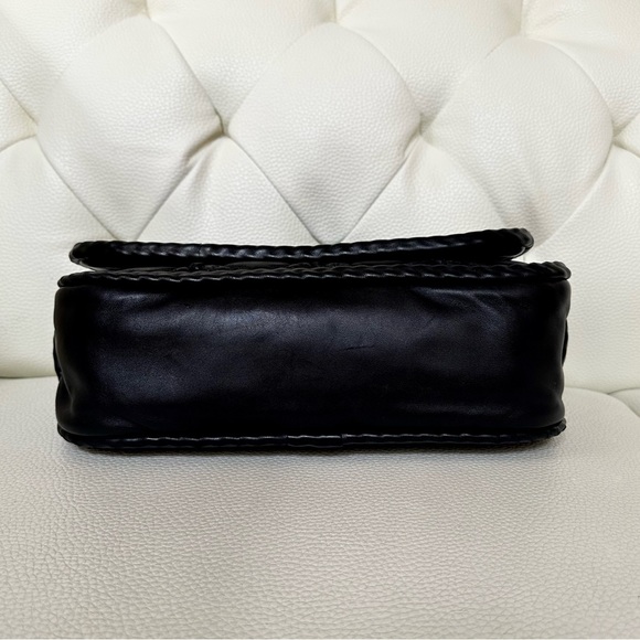 Chanel handbag - Picture 4 of 10